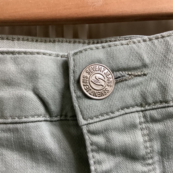 Seven7 Weekend Bermuda Shorts Stretch with Fringe Pale Green Size 2X - Picture 4 of 6